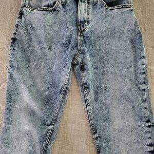 SIZE 3O/32 MEN'S STRAIGHT JEANS.